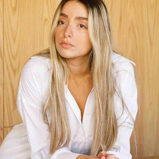 תמונת הסופר/ת: ענבר אברמוב