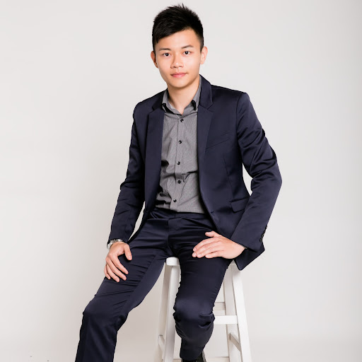 Santiago William (Sant)