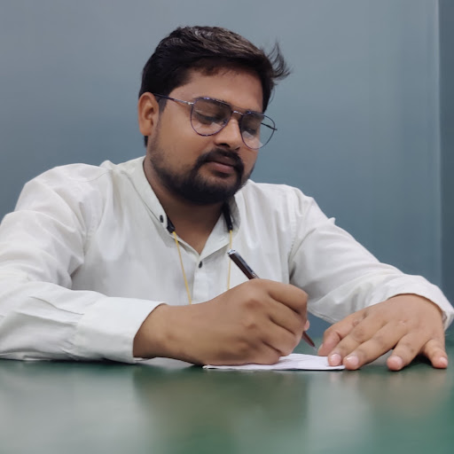 Journalist Piyush Priyadarshi 