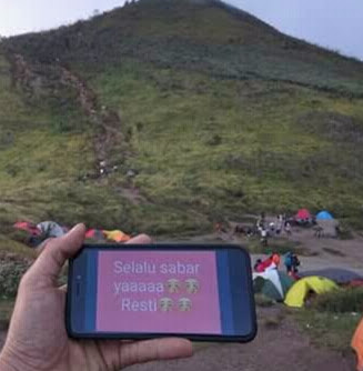 Resti Anggraeni profile icon