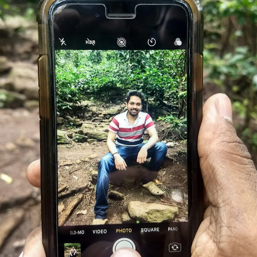 vamsi krishna's avatar