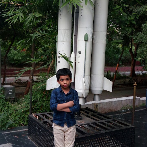 GAUTAM MAHESH