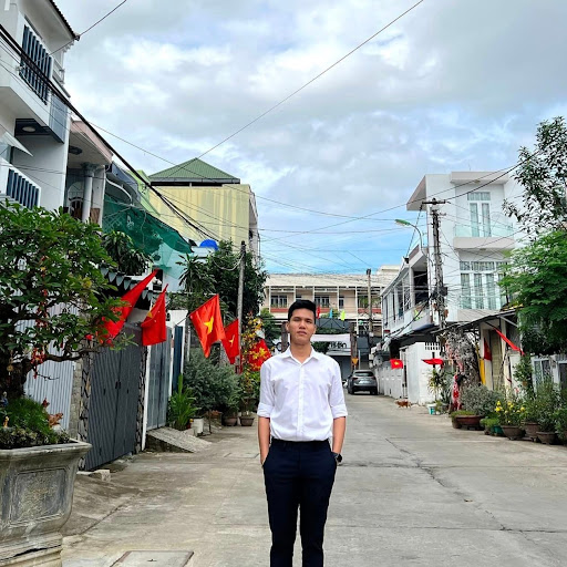 Trần Phan Hải Long