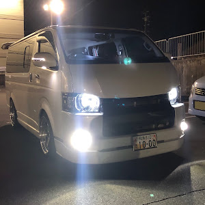 ハイエースバン TRH200V