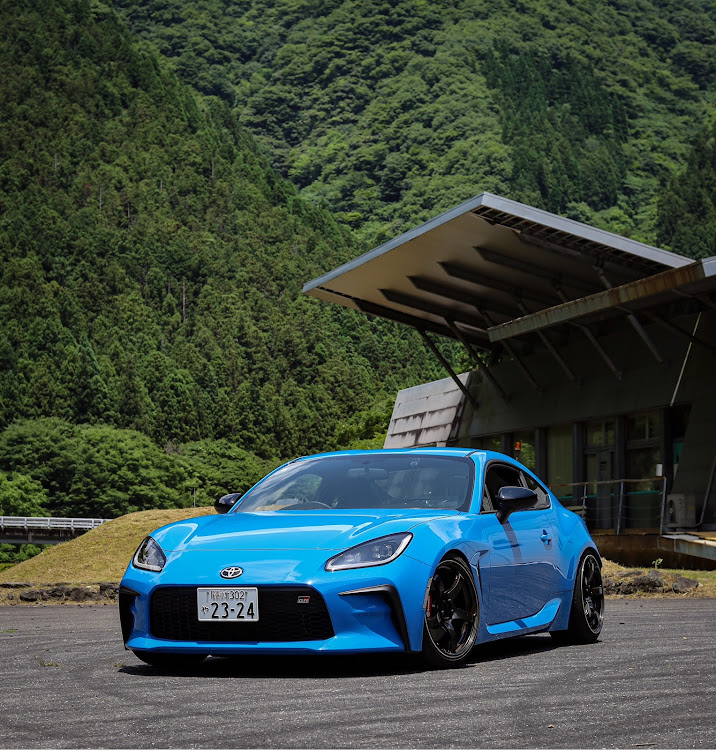 GR86のポリバケツブルー・GTビヨンド・TC-4・揖斐川町・イキF会に関するカスタム事例の投稿画像1枚目