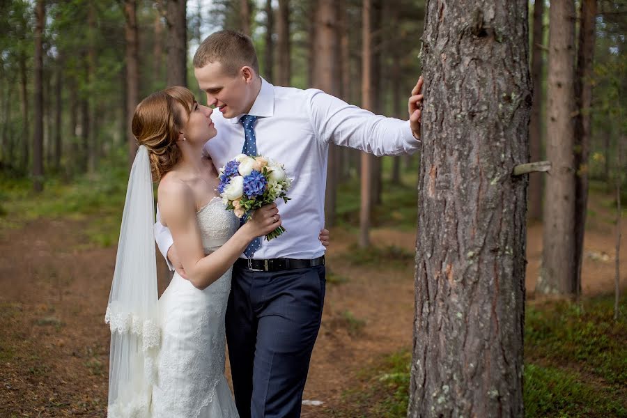 Hääkuvaaja Mari Nikulina (hrisofemida). Kuva otettu 28. tammikuuta 2016