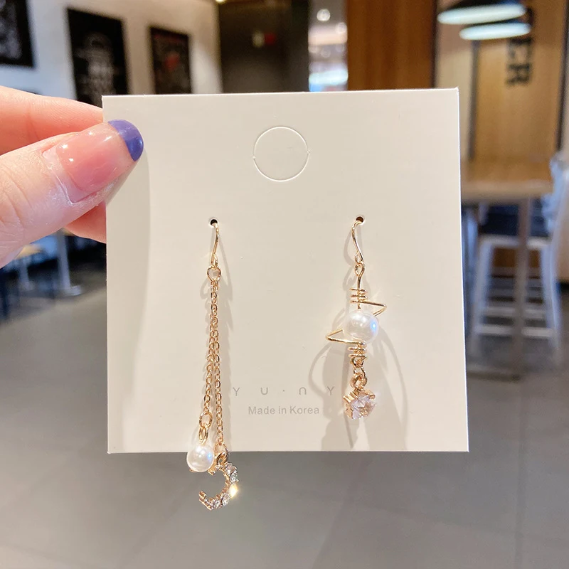 Orecchini a perno in argento 925 da donna, design elegante. Gioielli perfetti per un regalo. Ideali per uso quotidiano e occasioni speciali.