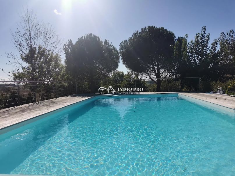 Vente villa 7 pièces 197 m² à L'Isle-Jourdain (32600), 550 000 €