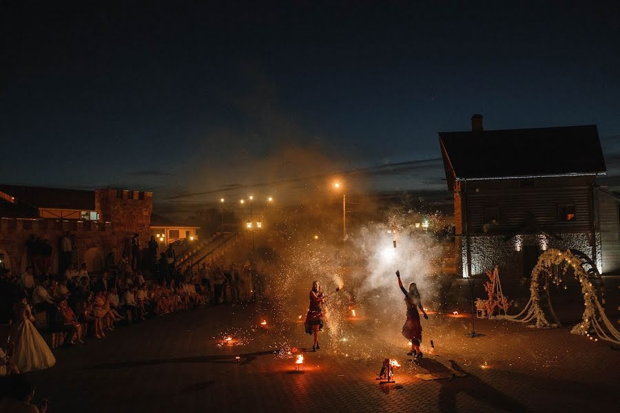 Fotógrafo de casamento Svetlana Teterkina (isfoto). Foto de 19 de julho 2018