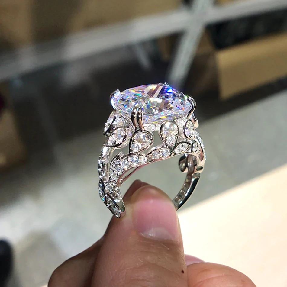 Mode kleurrijk patroon luxe zirkonia ring. Een stijlvol sieraad voor een elegante uitstraling. Perfect voor vrouwen.