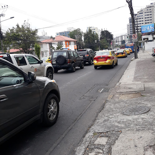 Opiniones de UN CCS en Quito - Centro comercial