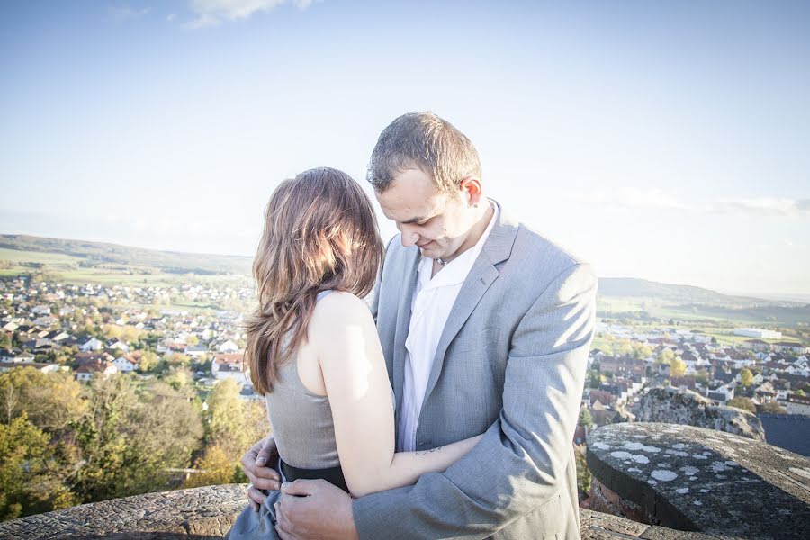 Fotógrafo de casamento Vadim Reshetnikov (fotoprestigecom). Foto de 18 de maio 2016