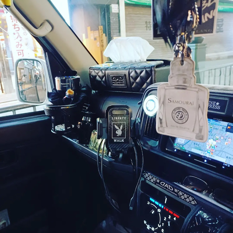 ハイゼットカーゴの3月もよろしくお願いします・LEDうちかえ・車高調整・花粉症に関するカスタム事例の投稿画像2枚目