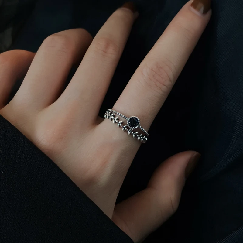 Zwarte zirkoon tarwe ring damesmode persoonlijkheid. Een uniek sieraad voor een stijlvolle en moderne uitstraling. Perfect cadeau!