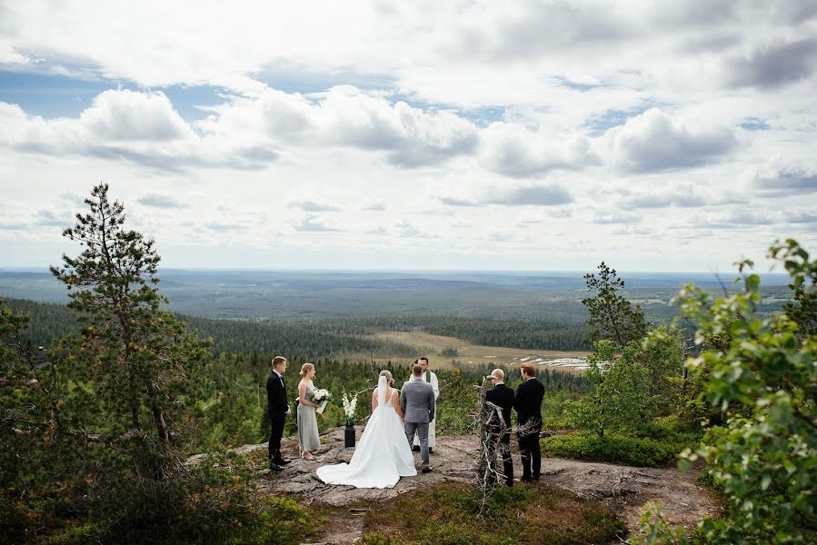 Fotograf ślubny Lasse Lehto (valokuvaaja). Zdjęcie z 7 października 2023