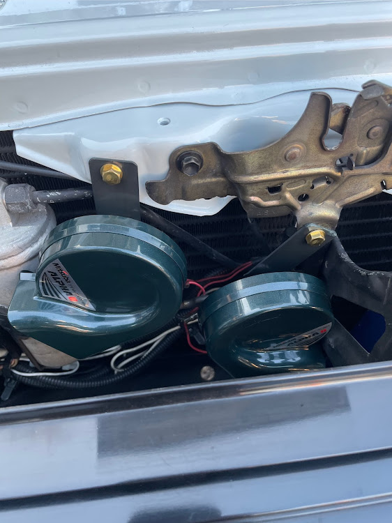 スプリンタートレノのAE86・スプリンタートレノ・藤原とうふ店・クラクションに関するカスタム事例の投稿画像1枚目