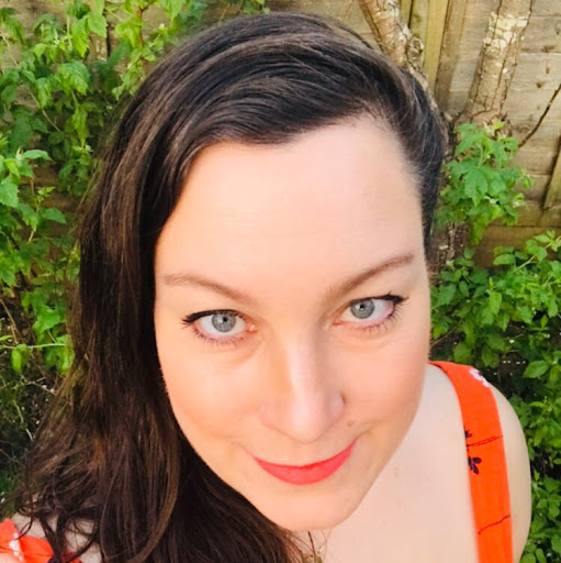 Caroline McGlone (Conduzido)