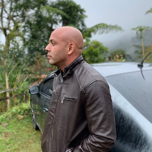 Vinicius Rocha (Condutor)