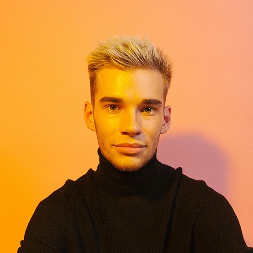 Profile Picture of the author