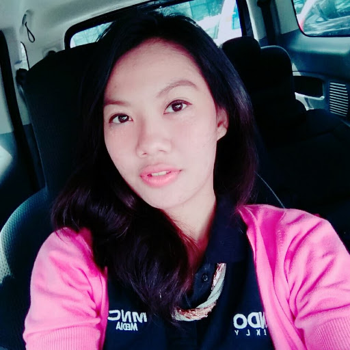Triana Putri Carolina profile icon