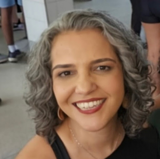 Luciana Oliveira (Conduzido)