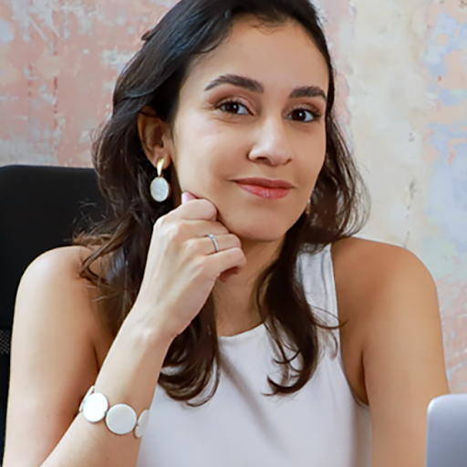 Débora Carvalho (Conduzido)