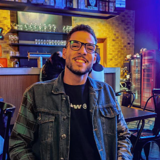 João Pertence (Condutor)