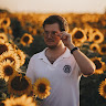 user-avatar