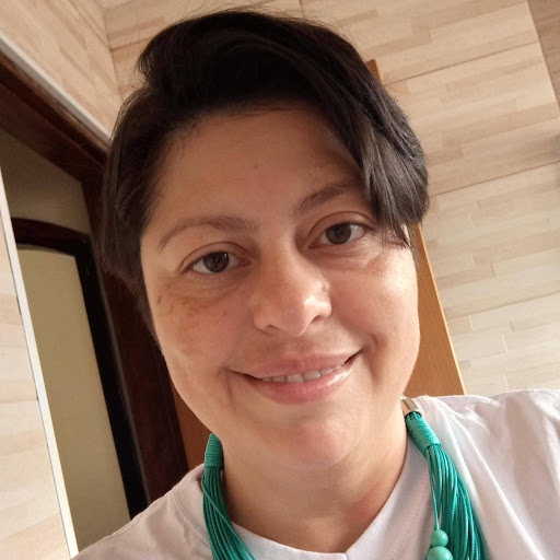 Flavia França