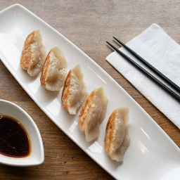 Gyoza (10 pcs)