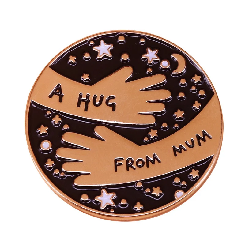Le Badge Mama's Hug Soutient Activement le Ciel Étoilé Encourage l'astronomie, l'observation des étoiles et le port du badge pour enfants et parents.