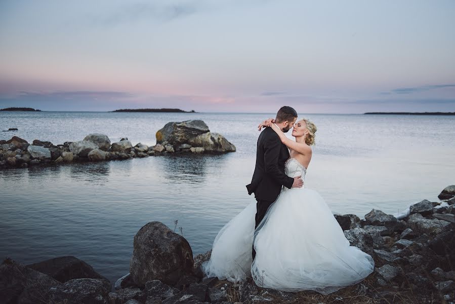 Fotógrafo de casamento Lana Sushko (claritysweden). Foto de 22 de março 2017