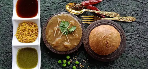 Khasta Kachori Dum Aloo