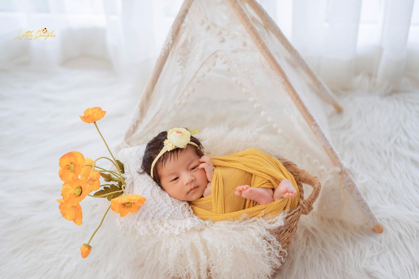 We specialize in elegant newborn photography and baby photography. If you are looking for baby photography or Baby photographers Bangalore, contact us now!