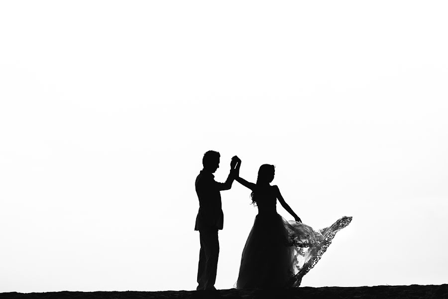 Wedding photographer Made Putra Wijaya (putrabaliphotog). Photo of 3 November 2014