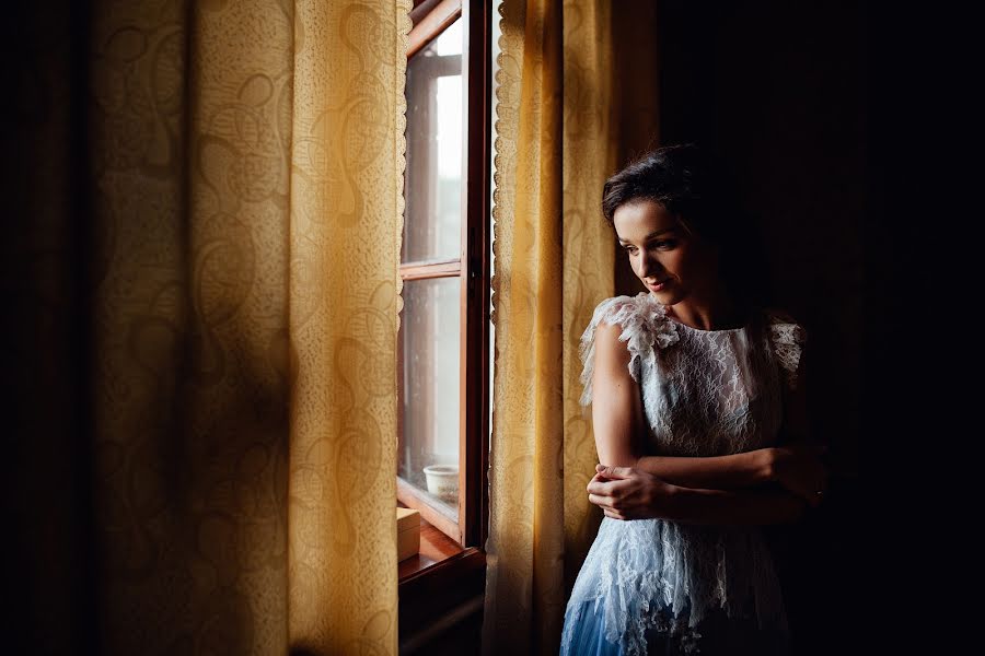 Fotógrafo de casamento Roma Romashkin (romaromashkin). Foto de 3 de novembro 2015