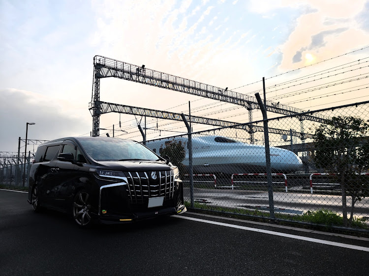 アルファードの九州新幹線さくら🚄・阿蘇高菜漬け・202ブラックマニアコーティング・新幹線コラボ・ちくわは何処🙄❔に関するカスタム事例の投稿画像1枚目