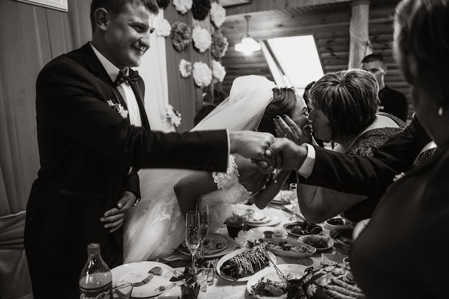 Fotografo di matrimoni Roman Bogroveckiy (bogruk). Foto del 4 gennaio 2018