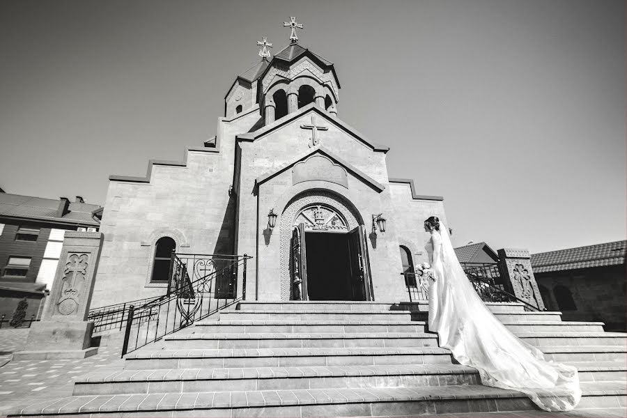 Wedding photographer Sergey Milshin (dzakum). Photo of 11 July 2013