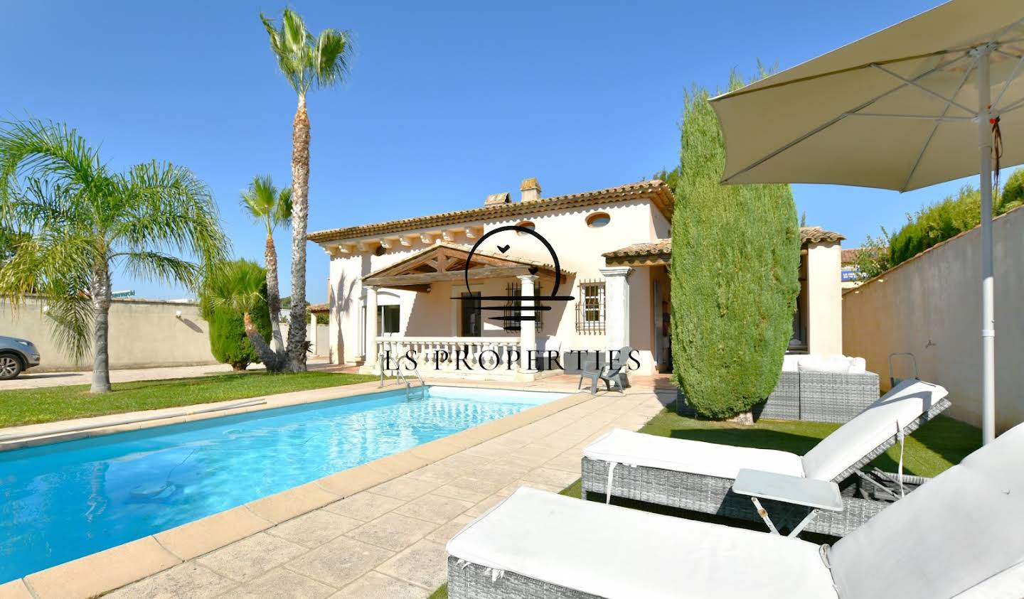 Villa with pool and terrace Le Pradet