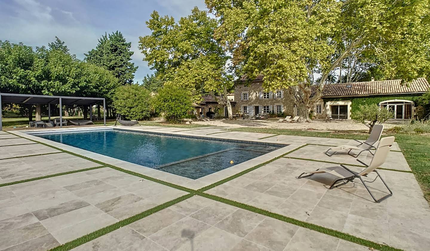 House with pool Avignon