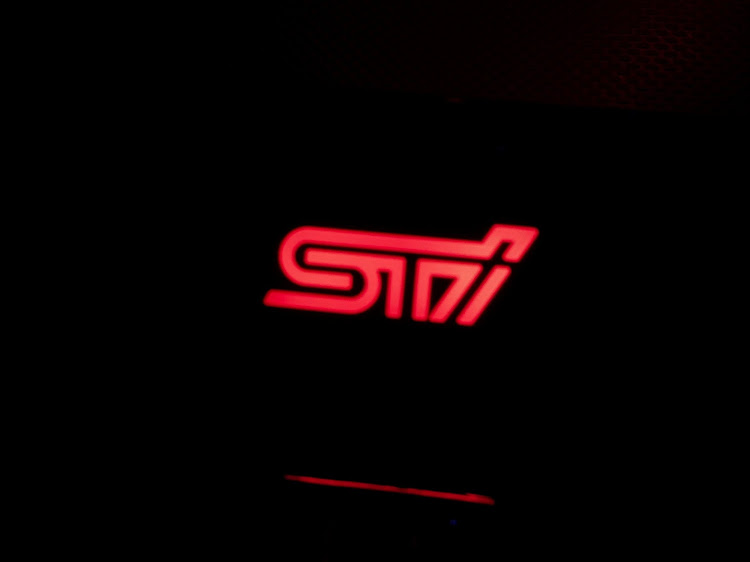 レヴォーグのDIY・STIイルミ　シフトパネル・#STI・AQUA STYLEに関するカスタム事例の投稿画像9枚目