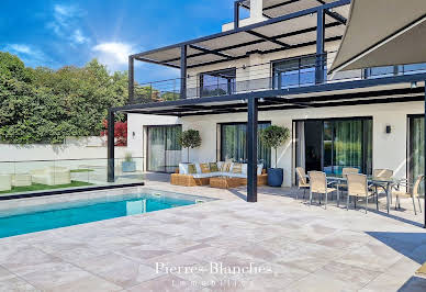 Maison avec piscine et terrasse 20