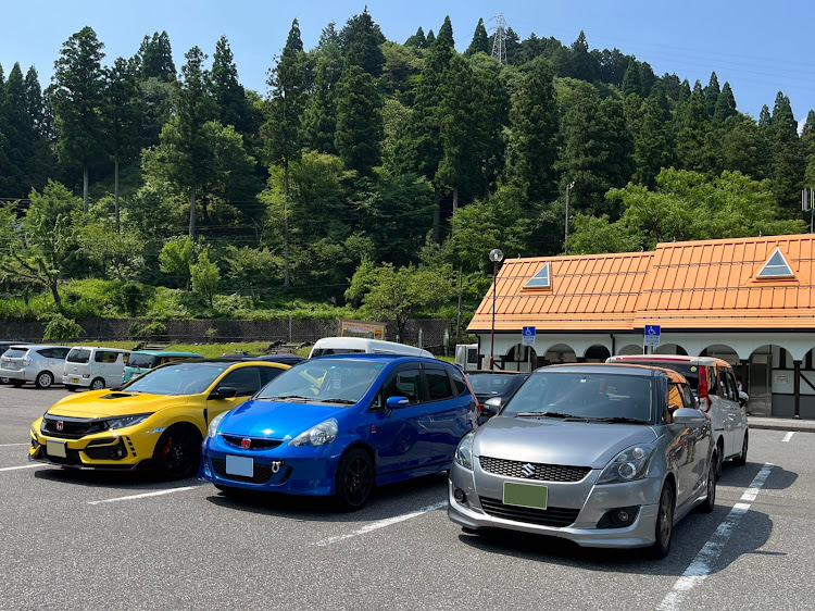 スイフトの６月もよろしくお願いします・戦争反対・フィット・シビックタイプR・ドライブに関するカスタム事例の投稿画像1枚目
