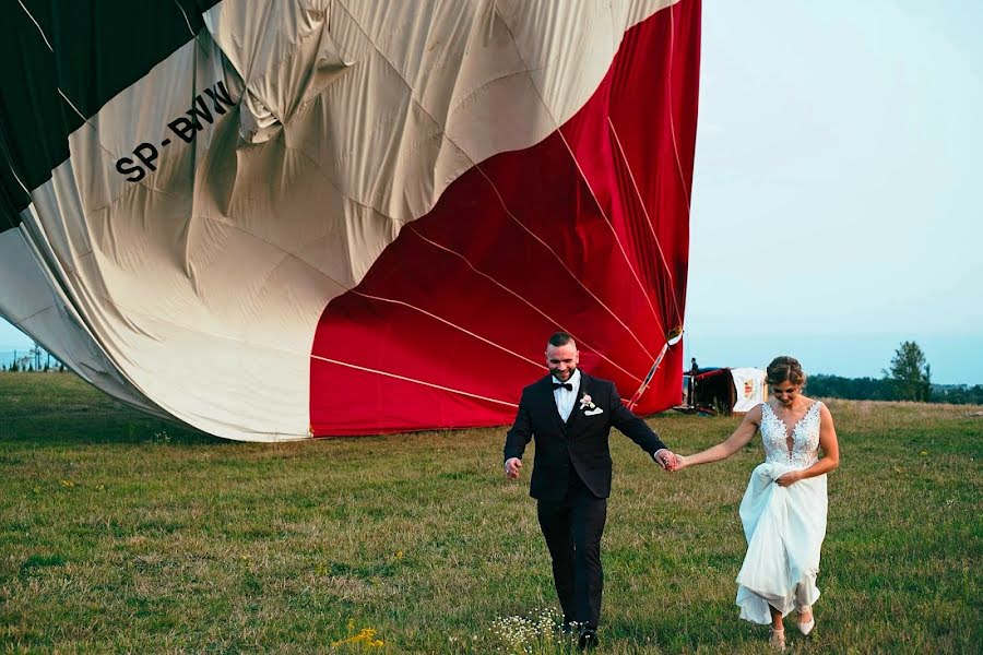 Fotograf ślubny Sławomir Chaciński (fotoinlove). Zdjęcie z 25 kwietnia 2021