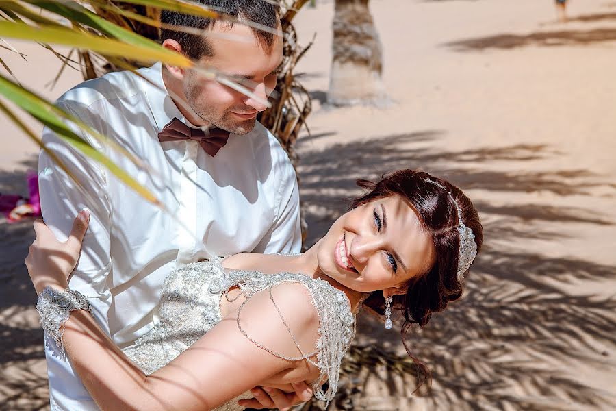 Wedding photographer Polina Poli (polinapoli). Photo of 18 February 2020