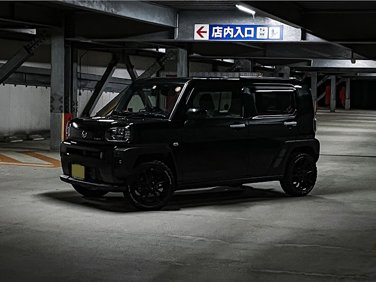 タフトの11月もよろしくお願いします・立駐は盛れる・タフト・軽四・愛車の一番好きな角度に関するカスタム事例の投稿画像1枚目