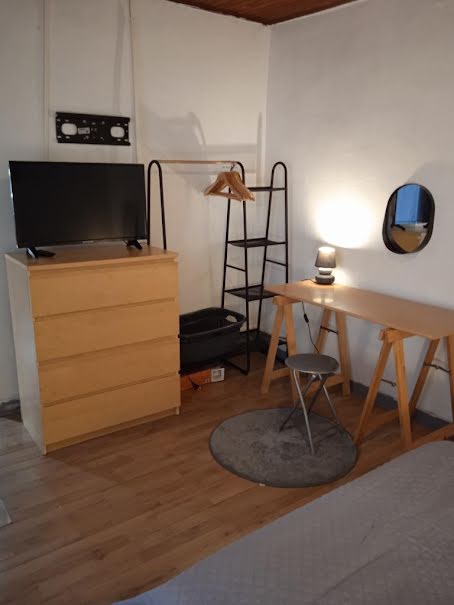 Location meublée appartement 1 pièce 30 m² à Marseille 9ème (13009), 600 €