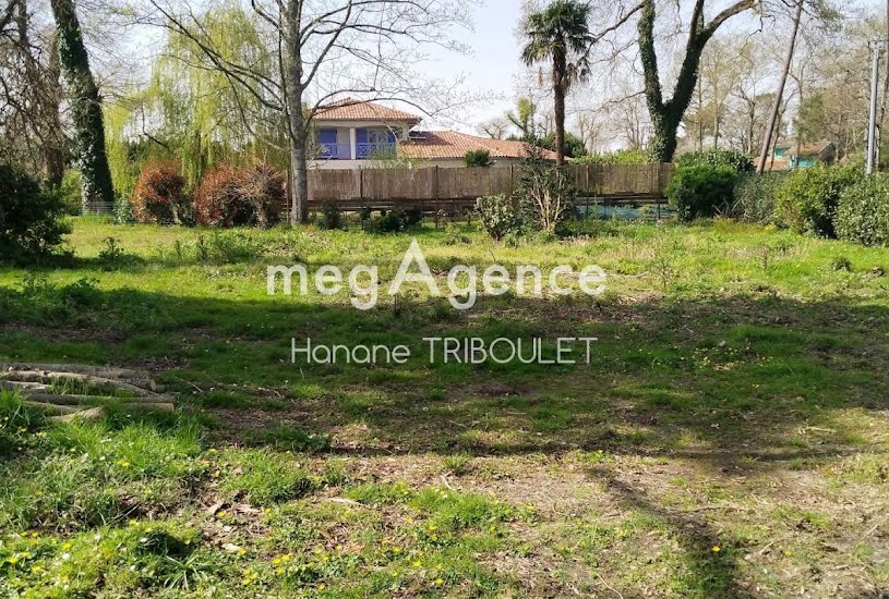  Vente Terrain à bâtir - 654m² à Saint-Jean-de-Marsacq (40230) 