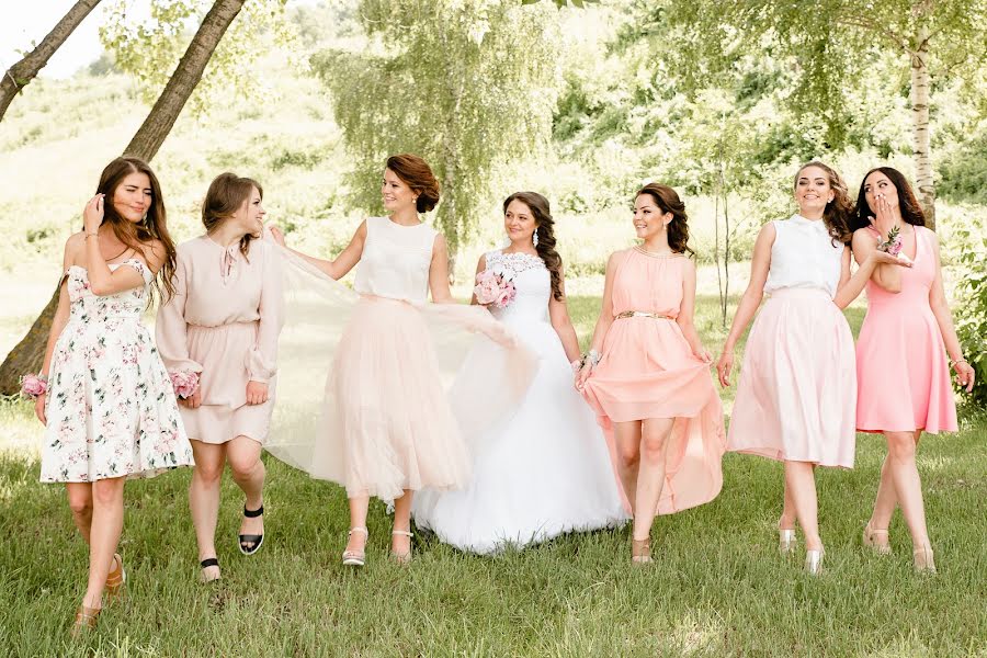 Fotógrafo de casamento Natasha Fedoseeva (samullllee). Foto de 27 de fevereiro 2017